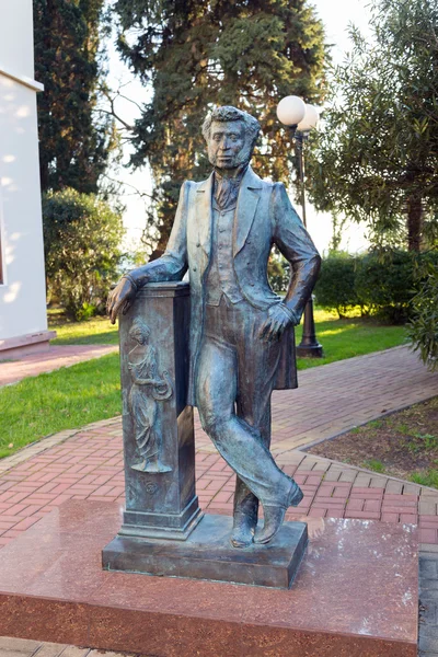 Monumento ao poeta Alexander Pushkin em Sochi. Rússia — Fotografia de Stock