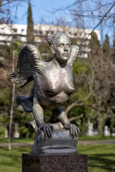Kuş şirin heykel. Sochi. Rusya — Stok fotoğraf