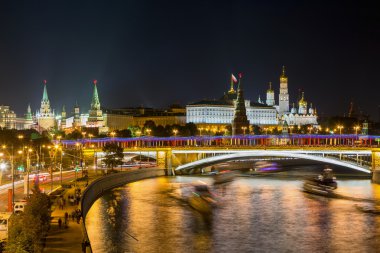 Moskova Nehri ve kremlin gece görünümü
