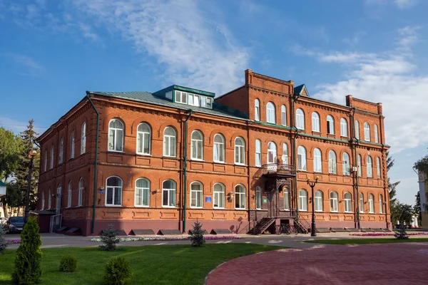 A Rússia. Tambov. Edifício número 7 do ensino médio — Fotografia de Stock