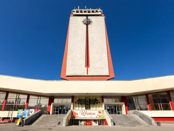 Modern buildings of railway station in the city Lipetsk. Russia — Stock Photo, Image