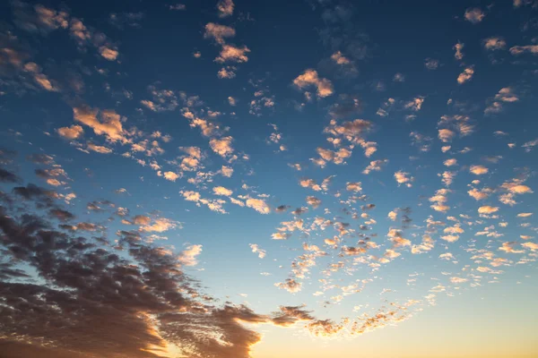 Красива барвиста захід сонця — стокове фото