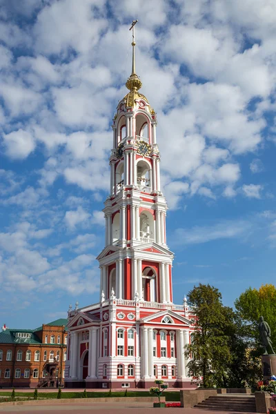 Russland. Tambow. Glockenturm des Kasaner Klosters — Stockfoto