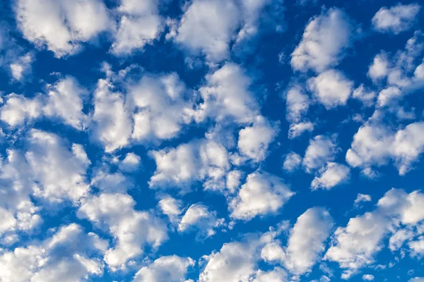 Wolken in de lucht — Stockfoto