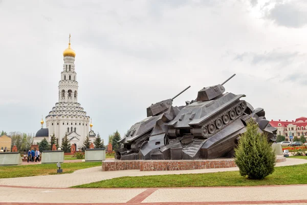 A composição escultórica, batalha de tanques em Prokhorovka - Taran. Rússia — Fotografia de Stock