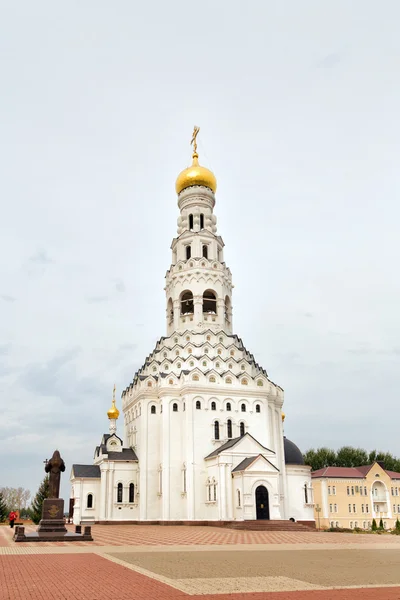 Петро і Paul церкви. Прохорівки. Росія — стокове фото