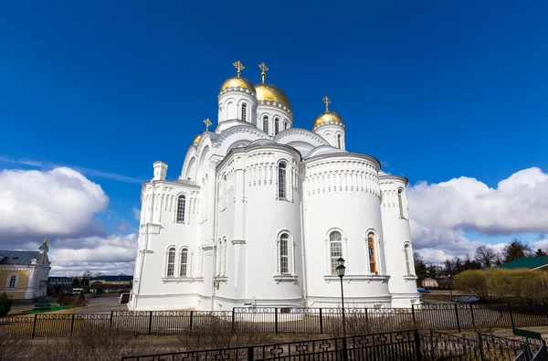 神圣的三位一体的塞拉芬 Diveevo 修道院，Diveevo 俄罗斯 — 图库照片