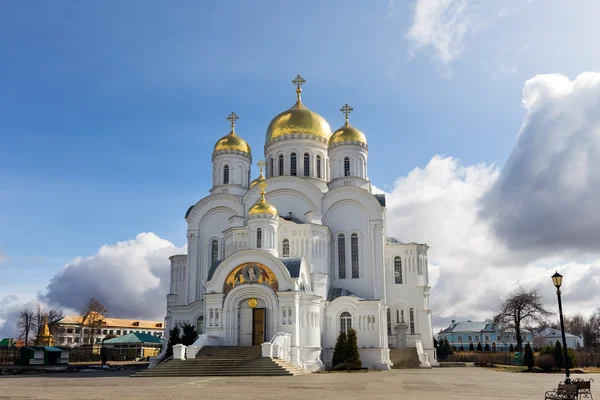 Klooster Heilige Drie-eenheid Seraphim-Diveevo, Diveevo, Rusland — Stockfoto