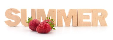 Beyaz arkaplanda çilek olan 