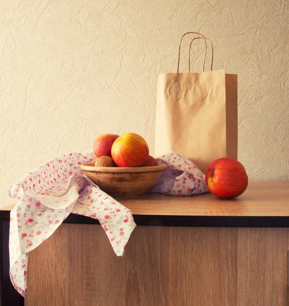 Stillleben mit Äpfeln — Stockfoto