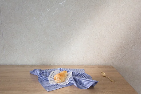 Masanın üzerine taze kurabiye — Stok fotoğraf