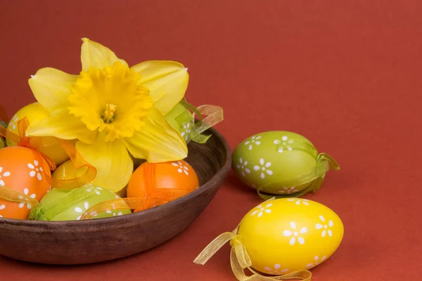 Huevos Pascua Narcisos Amarillos —  Fotos de Stock