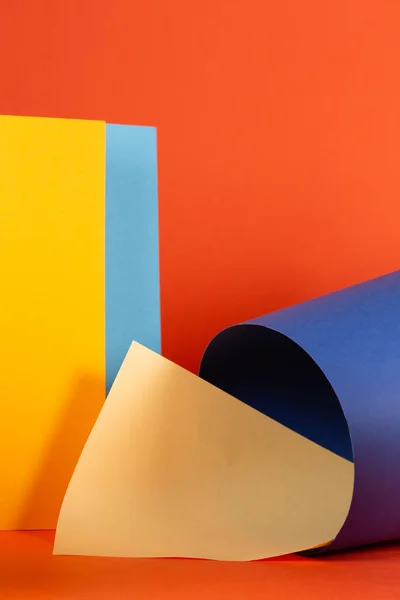 Asymmetrisk Abstrakt Geometrisk Bakgrund Med Orange Blå Och Gul — Stockfoto