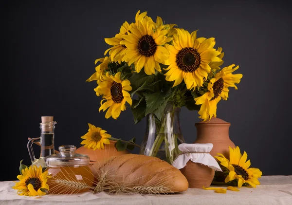 Natura morta con cibo fresco naturale — Foto Stock