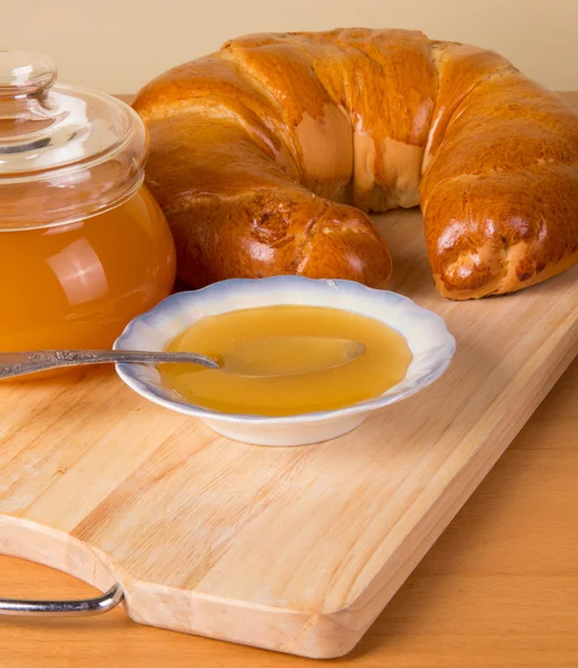 Мед и хлеб — стоковое фото