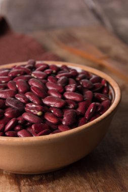 Barbunya fasulyesi bir seramik kase 