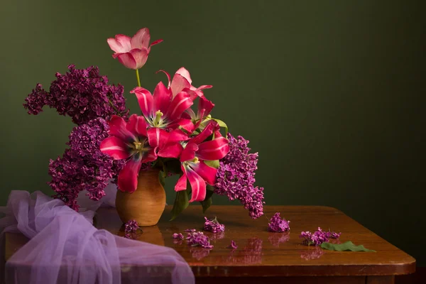 Still life with tulips — Stock Photo, Image