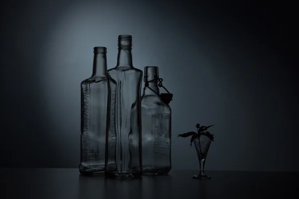 Zátiší se třemi lahvemi — Stock fotografie