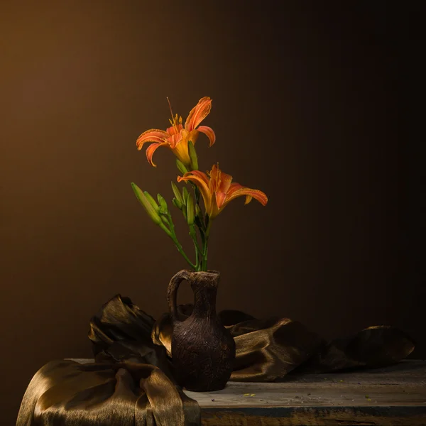 Martwa natura z lilii — Zdjęcie stockowe