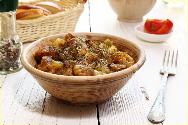 イタリアン ハーブと肉の蒸し焼き — ストック写真