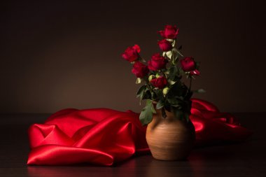 taze kırmızı gül