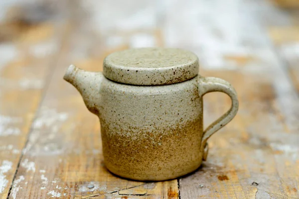 Ein Bild Der Braunen Japanischen Teekanne Auf Dem Holztisch — Stockfoto