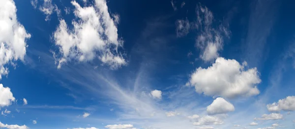 Luce del giorno del cielo. Composizione della natura . — Foto Stock