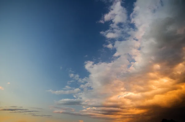 Drammatico paesaggio del cielo — Foto Stock