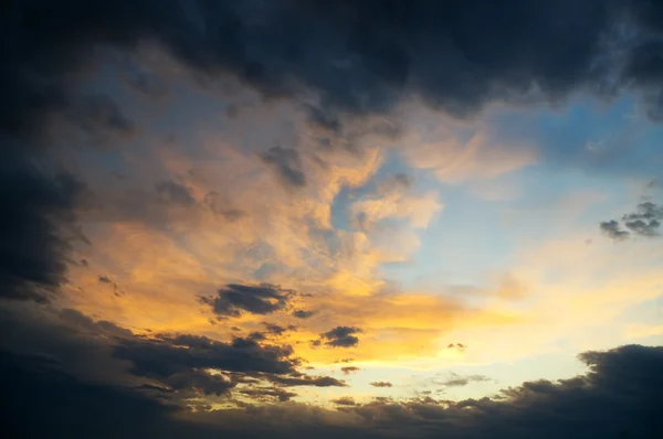 Dramatischer Himmel — Stockfoto