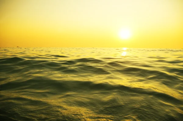 Denizin Üzerinde Gün Doğumu — Stok fotoğraf