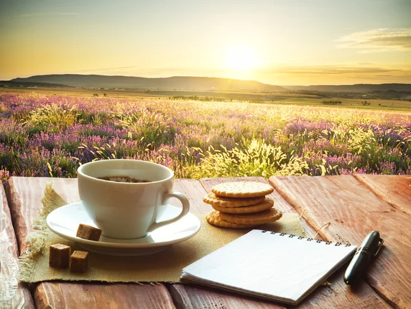 Tasse Kaffee am Abend — Stockfoto