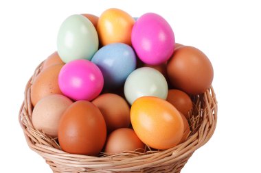 Fazla yumurta ile gerdanlı sepeti