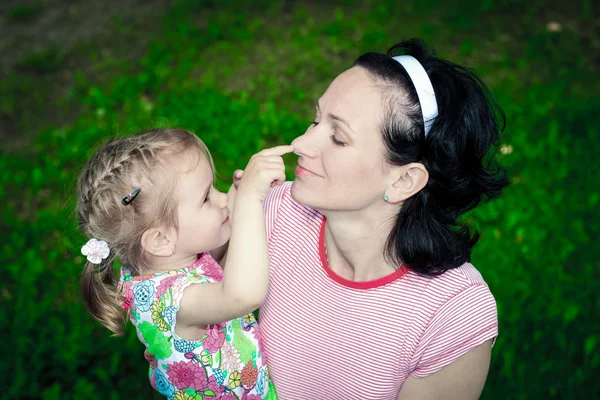 Mãe com sua filha — Fotografia de Stock