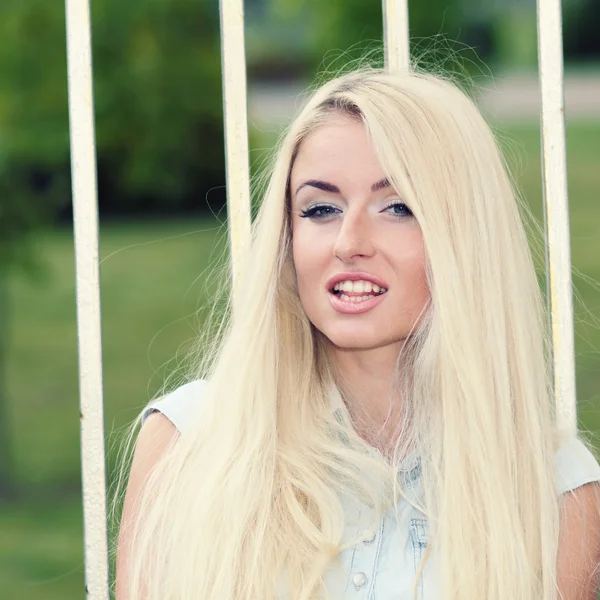 Sunny portrait of a girl — Stock Photo, Image