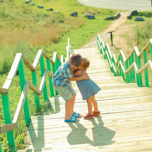 Brother and sister having fun — ストック写真