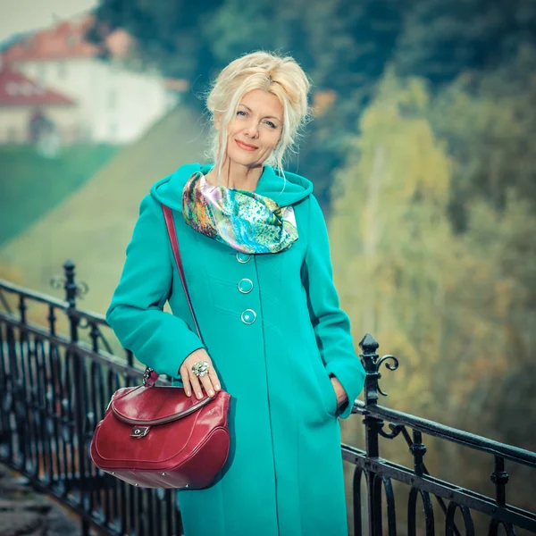 Moda güzel kadın kıdemli