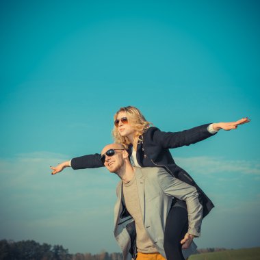 duygusal ve çılgın çift eğlenmek