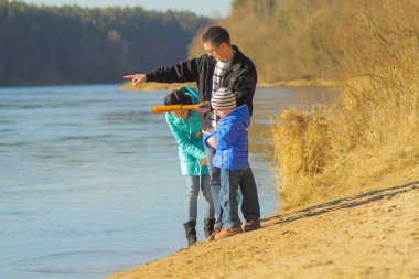 Aile mesafe içine görünüyor