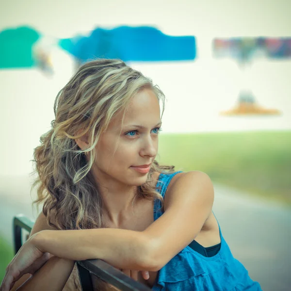 Cute beautiful natural positive girl — Stock Photo, Image