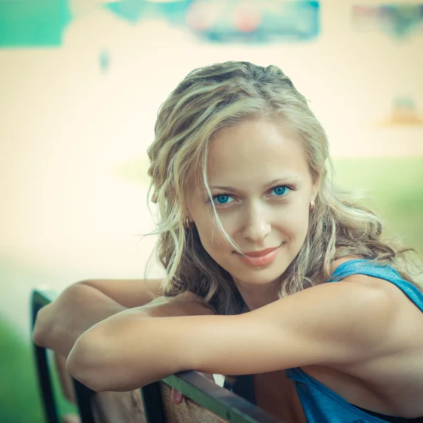 Cute beautiful natural positive girl — Stock Photo, Image