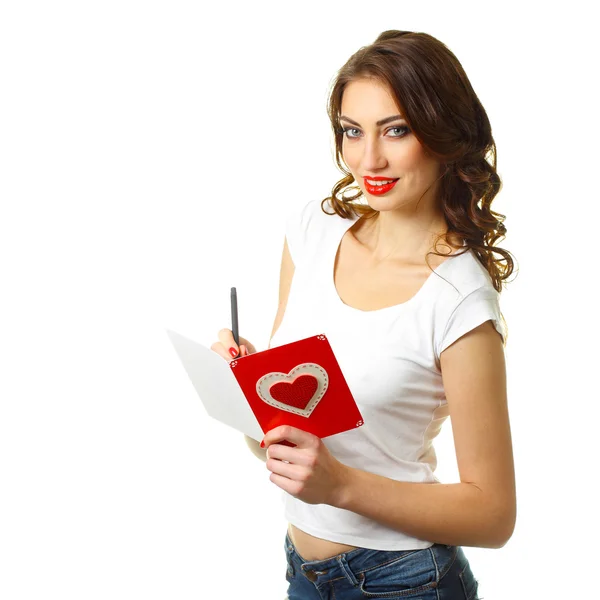 Женщина с открыткой на День Святого Валентина . — стоковое фото