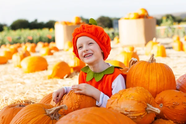 Enfant au patch de citrouille — Photo