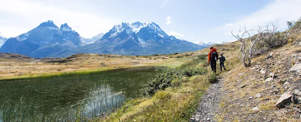 Familia en patagonia —  Fotos de Stock