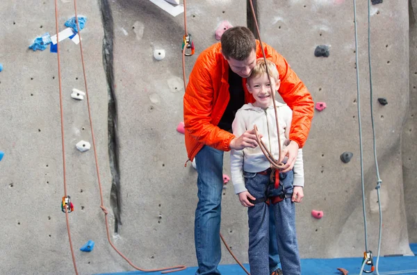 Kid rock climbing — Stock Photo, Image