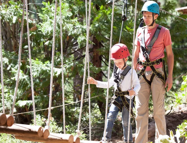 Kid in adventure park — Stock Photo, Image