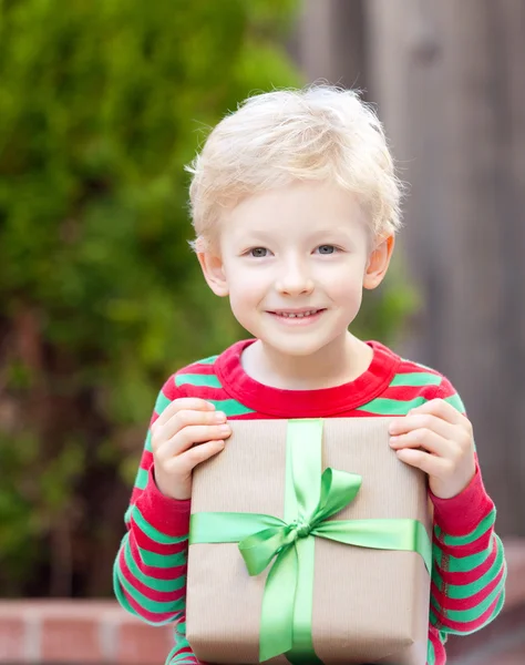 Niño en Navidad — Foto de Stock