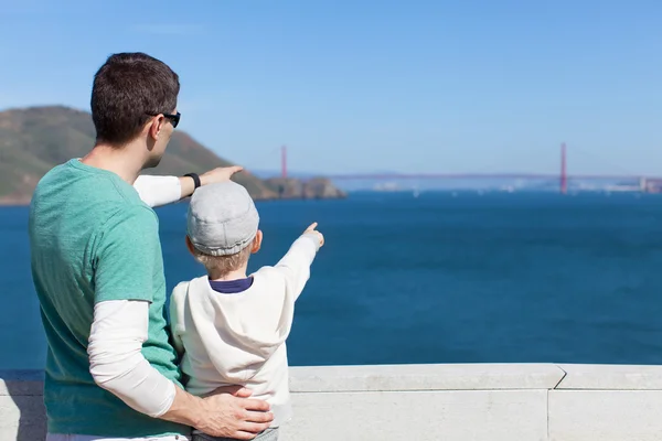 Family in san francisco — Stock Photo, Image