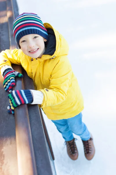 孩子滑冰 — 图库照片