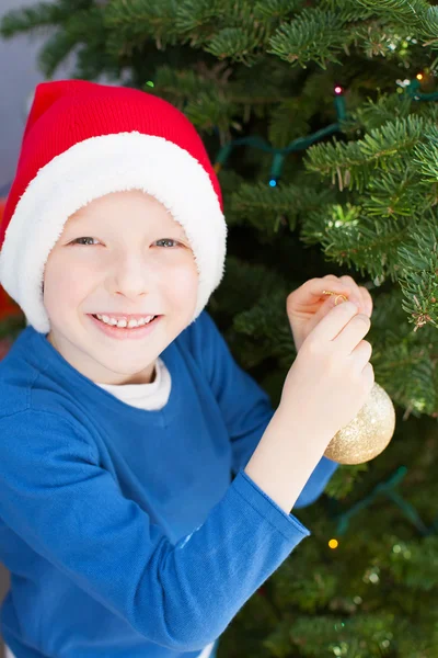 Niño en Navidad — Foto de Stock