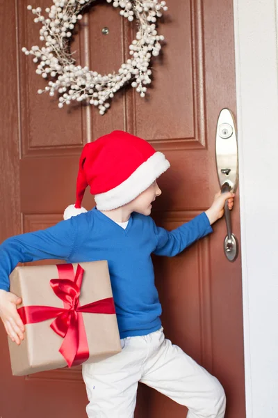 Criança na época do Natal — Fotografia de Stock